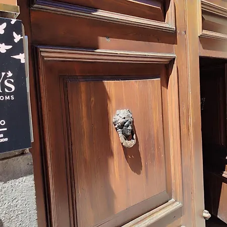 Roby's Boutique - Luxury Bed & Breakfast *