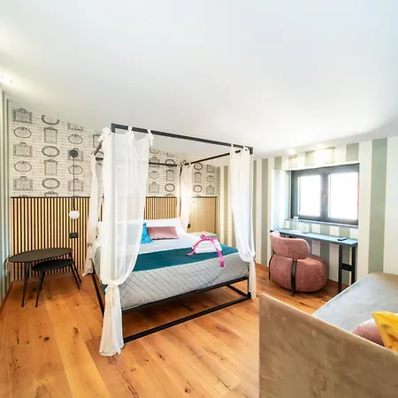 Roby's Boutique - Luxury 4* Катания