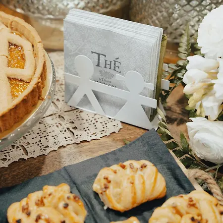 Roby's Boutique - Luxury Bed & Breakfast *