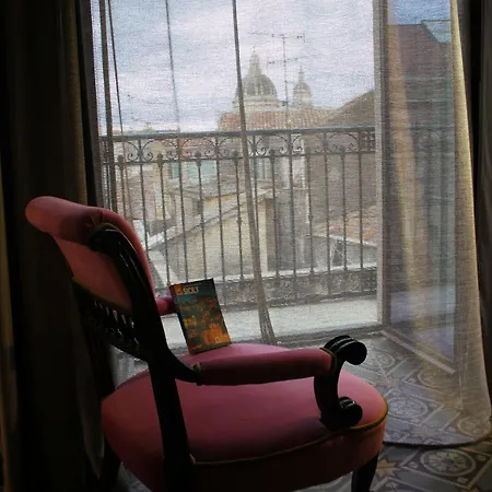 Roby's Boutique - Luxury