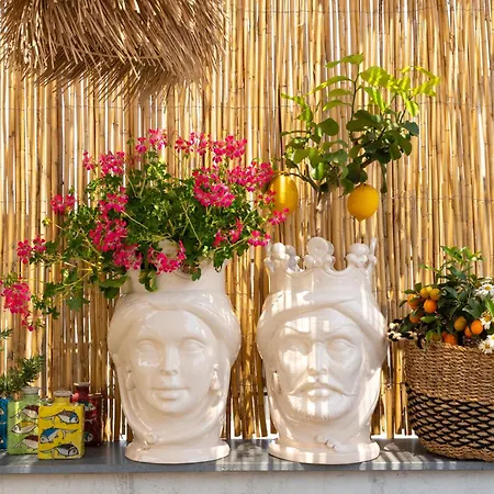 Roby's Boutique - Luxury Bed & Breakfast 4*