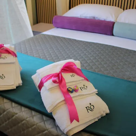 Roby's Boutique - Luxury Bed & Breakfast