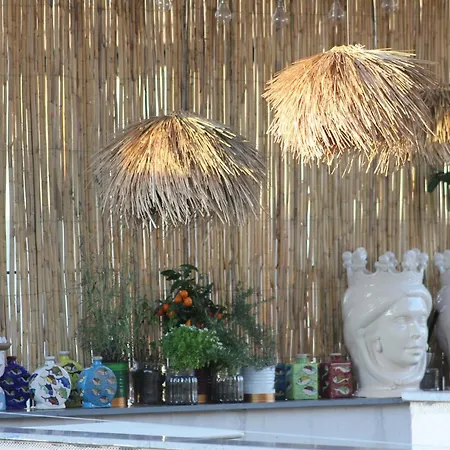 Roby's Boutique - Luxury 4*